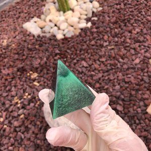 Triangle nick-knack duo